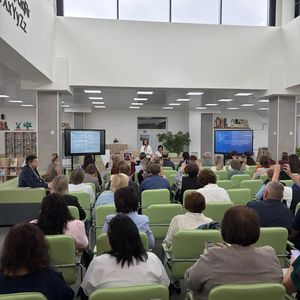 В рамках Областного августовского педагогического форума «Формирование единого образовательного пространства. Пензенская область: ориентиры, инструменты, решения», проходящего 18–20 августа 2026 года, директор Дворца творчества детей и молодёжи Касаткина 