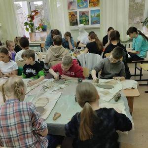 😺 Обычную тарелку купишь в магазине. А тарелку-кошку — только сделаешь сам!