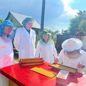 Поездка на пасеку объединения «Юный пчеловод» в село Бакшеевка🐝